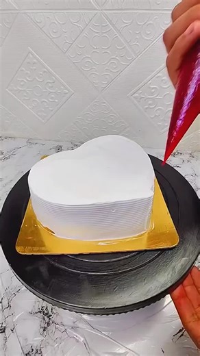 Master Cake Decorating Techniques for Stunning Results
