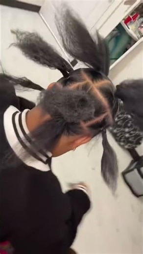 Jumbo twist extra long!! Check my TT for a tutorial @HunterRutland