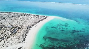 359K views · 4.7K reactions | What does your next beach break look like? We'll be snorkeling with whale sharks, turtles and manta rays , soaking in the sights of pink lakes, pristine reef and gorgeous gorges . And of course, kicking back on breathtaking beaches... ️ Video: @candiashley (IG) at Australia's Coral Coast | Western Australia | Facebook