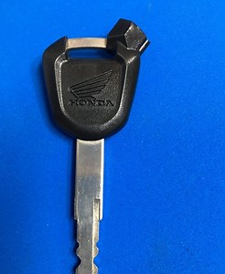 ホンダスクーター【PCX】一体型シャッターキー合鍵作製 | 【キングリペアブログ】