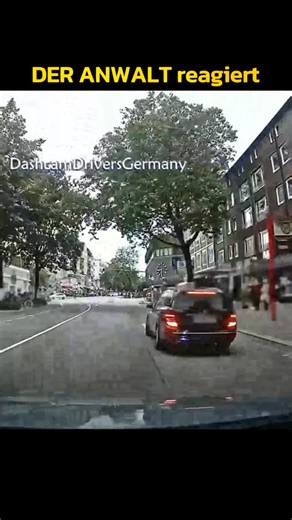 👉 Wer wendet, haftet❗️ Beim Wenden gilt die höchste Sorgfaltspflicht. Wer wendet und dabei den nachfolgenden oder entgegenkommenden Verkehr übersieht, haftet in der Regel vollständig. Blinken oder langsames Fahren ändert daran nichts. Der Anwalt erklärt, warum Wenden fast immer zur Haftung führt. #wenden #haftung #verkehrsrecht #unfall #anwalt | V•A•O Der Anwalt