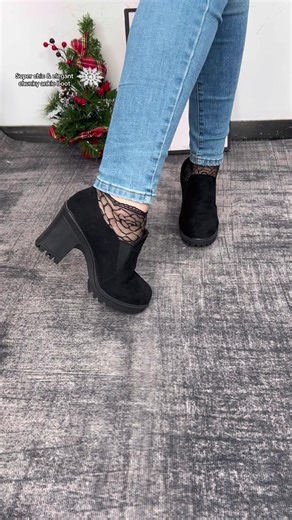 Elegant Chunky Ankle Boots for Trendy Women