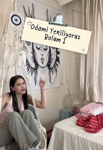 ilk videolarimi cektigim, ilk hayallerimi kurdugum, ilk sabahlara kadar edit yaptigim oda.. simdi tamamen birlikte yeniliyoruz 🥹