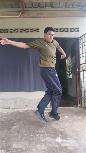 Metro man dance 🕺 #fyp #viral #dance #dancetrend