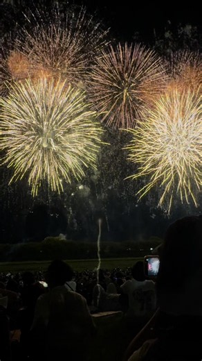 直方花火大会 2026｜ナイアガラの滝が輝く打ち上げ花火ガイド