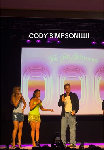 Exploring Sydney Nights with Sophia and Cinzia