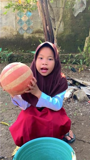 the water ball becomes smaller #diy #creative #viral #art #craft