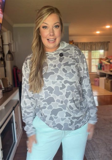 The perfect Lightweight camo long sleeve #camohoodie #camolongsleeve #tiktokhopcreatorpicks
