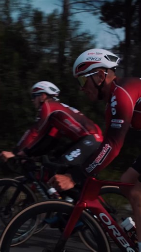 Ultimate Cycling Gear Comparison: SRAM vs Shimano