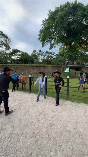 Despedida a Don Elder Erazo en Rancho La Bendición