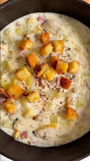 Classic New England Clam Chowder