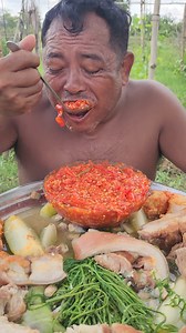 yummy pork belly Soup with spicy chili sauce #reels #yummy | Felton White