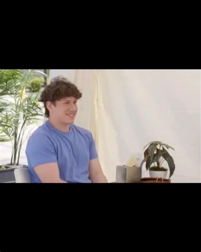 A Brainlike 🧠 birthmark on his head! 😲 😱 | Scarlett Jones UK