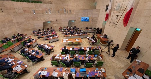 Alex Borg: Anti-deadlock must not give government 'absolute power'