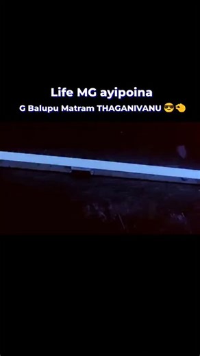 @kittufeels on Instagram: "在日本，研究人員正在利用智慧人的行道將日常活動轉化為清潔能源⚡。這些道路內嵌特殊的壓電材料，可以從行人的腳步中收集動能。當人們行走、跑步或跳躍時，路面會輕微變形，產生機械壓力。壓電晶體將這種壓力轉化為電能🔋。 這些能量可用於照明路燈、為公共顯示器供電，甚至監控行人流量。這種技術不僅減少了能源浪費，也展示了未來城市的無限可能🌍。 在東京、京都等城市的試驗區，人們的每一步都在為綠色地球貢獻力量💚。科技讓生活更環保，也讓每個腳步更有意✨ #日本 #科技 #创新 #可持续 #绿色能源 #未来城市 #环保 #知识 #事实 #推荐 #你知道吗 #技术 #实验 #热门"