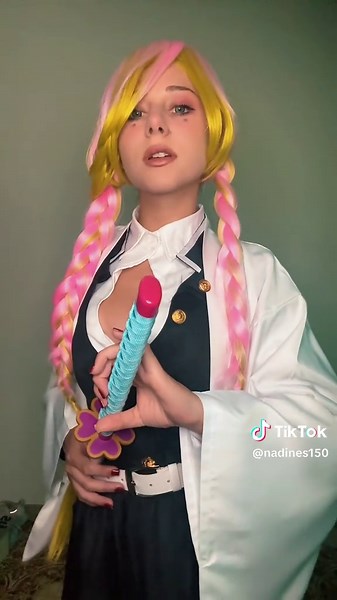 Mitsuri Kanroji Cosplay Guide for Demon Slayer Fans