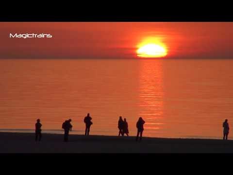 Baltic Sea - Urlaub an der Ostsee - Saisoneroeffnung Am Strand von Warnemünde