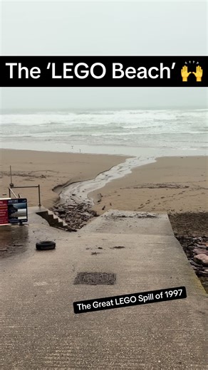 The LEGO Beach that keeps giving! #lego #treasurehunting #seaside #beachcomber #art