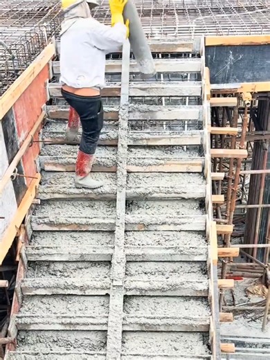 High-Rise Staircase Pouring Construction Process Explained