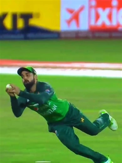 Harry vs Shaddy 😍 Best Catches In Cricket 🤤👀🔥❤️‍🔥🎶 . . . #foryou #foryourpage #viralvideos #cricket #cricketlover
