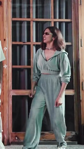 Couples that dance to memes together, stay together 😌😂 ranveer singh, deepika padukone, deepveer, couple goals, shehnaaz gill, bigg boss, bollywood memes | Zoom TV