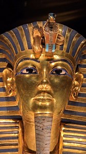 King Tutankhamun's treasure 24 pounds of pure gold mask 👑 Grand Egyptian Museum 😍 #egyptology #Egypt #the_beauty_of_Egypt #kareemosama #tutankhamun | Egyptology
