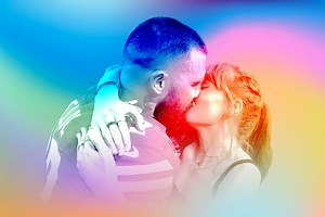 Taylor Swift Just Did the Most Bisexual Thing Known to Man. Still, the Gaylors Rage.