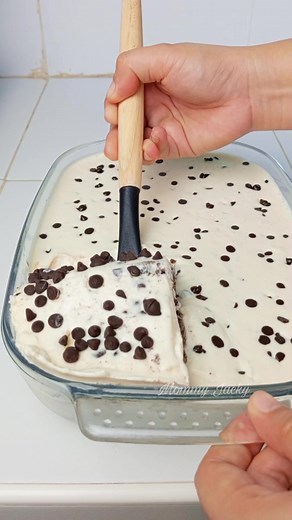 Easy Homemade Ice Cream Cake Recipe