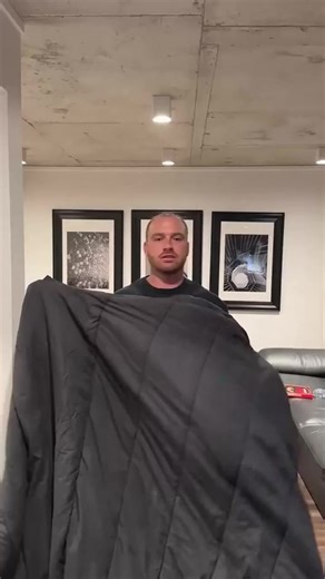 164K views · 4.4K reactions | Magic trick gone awry #prank #prankvideo #fun #funnyvideos #funny | PrankWorldz | Facebook