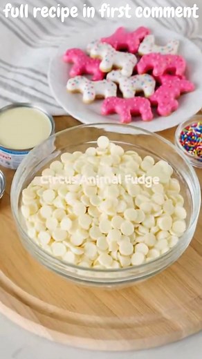 4.9K views · 39 reactions | Easy Circus Animal Fudge Whimsical Pink & White Circus Animal Cookie Fudge Loaded with Crunchy Sprinkles Ingredients: 3 cups white chocolate chips 1 (14 oz) can sweetened condensed milk 2 cups chopped frosted circus animal cookies | Easy Recipes | Facebook