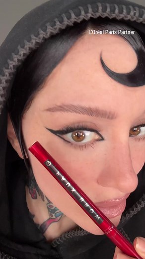 Achieve Bold Eyebrows with L'Oréal Faux Brow