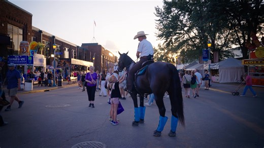 💚🍀 Green runs deep. This National 4-H Week, we celebrate the people who make 4-H possible. YOU lead. YOU serve. YOU shine. And you’re always Beyond Ready. 🚀 📣 4-H ROLL CALL! Drop a 🍀 and rep your state to celebrate how 4-H makes you #4HBeyondReady! 👇 #National4HWeek | 4-H
