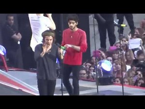 Right Now - One Direction @ Paris