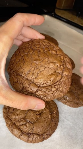 Sarah marie on Instagram: "Episode 12 Fudge Brownie Cookies Ingredients 12 ounces dark chocolate chips 1/2 cup butter (1 stick-I used salted) 3 large eggs 1 cup granulated sugar 1/4 cup of brown sugar 1 tablespoon vanilla extract 1/2 tsp baking powder 1/2 tsp salt 3/4 cup all purpose flour 1/4 cup unsweetened cocoa powder 1/2 cup mini sweet chocolate chips Melt butter in a pan. Add chocolate. Mix until melted and combined. Take off heat and set aside. In a mixing bowl, add the eggs, sugars and v