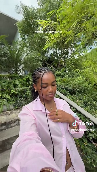 Essential Vacation Outfits for a Stylish Getaway