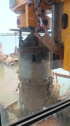 Piling Work Bauerbg28 🏗️#pilingwork #bauerbg28 #workingrigs #excavator #trendingshorts