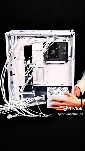 Build a Stunning White Gigabyte PC with Ryzen 7