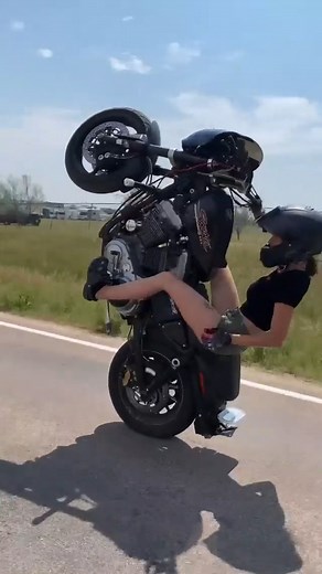 1.5K views · 28 reactions | Harley-Davidson Lady Biker | Motogirl | Facebook