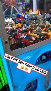 Claw machine: 1, Kid: 0 🎮😂 | LADbible Australia