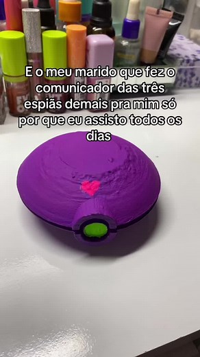 Como Fazer o Comunicador das Três Espiãs Demais