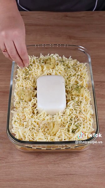 Easy Pasta Recipe with Cream Cheese, Alfredo Sauce, and Mozzarella