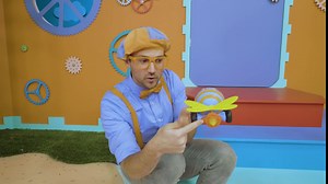 Blippi BlippiMobile Wonders - Explore Includes 1 Mobile, 1 Figure, 3 Vehicle Accessories - Perfect for Every Fan,Unisex Children