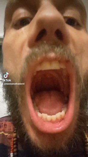 Swallow Air Burp on command. DIY Burping lesson In action