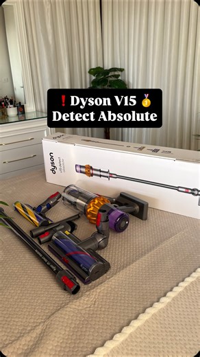amawi center on Instagram‎: "‼️مكنسة✨ Dyson V15 Detect Absolute 🥇🥇 ☝️ رقم واحد بالعالم 🌎🌎 متوفرة داخل معرضنااا بافضل سعر بالأسواق 👍 •✅قوة شفط عالية: تصل تقريباً إلى 240 Air Watts بفضل محرك Hyperdymium™ الذي يدور حتى ‎125,000 دورة/دقيقة. ￼ ✅عمر تشغيل يصل إلى حوالي 60 دقيقة في الوضع الاقتصادي (Eco). ￼ ✅رأس التنظيف “Fluffy Optic” يحتوي ليزر يكشف الغبار والشوائب الدقيقة على الأرضيات الصلبة — مما يُساعد على تنظيف أكثر دقة. ￼ ✅حساس جزيئات (Piezo sensor) يقوم بعدّ وحجم الجزيئات التي تُشفط، ثم تعدي