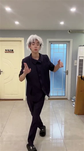 他是在学谁？#shorts #kpop #cosplay