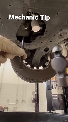 4.8M views · 57K reactions | Mechanic Tricks #technique #tips #diy #tools #mechanic #trick Mechatronics Tyronn | Mechatronics Tyronn | Facebook