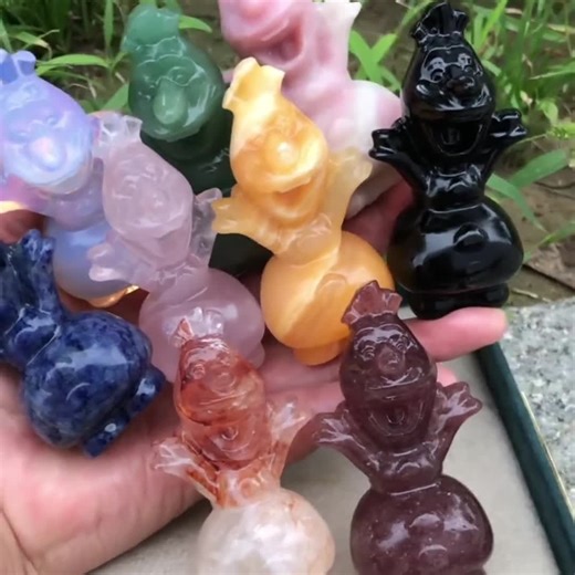 Olaf Snowman Carving, Frozen Inspired Gemstone Figurine, 8cm Hand Carved Crystal Decoration - Etsy