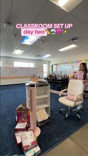 Classroom set up day 2!! ✏️🪩🩷✨ #classroomteacher #classroomsetup