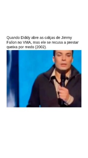 Mega Celebridades | Famosos on Instagram: "Na edição de 2002 do MTV Video Music Awards, apresentado por Jimmy Fallon, Sean "Diddy" Combs fez uma aparição memorável. Durante o evento cheio de energia, que contou com performances ousadas e interações entre celebridades, Diddy abraçou brevemente Fallon no palco, num momento que pareceu descontraído e divertido. O abraço, embora não tenha sido amplamente noticiado ou documentado pela grande mídia, circulou online por meio de relatos de fãs e trechos