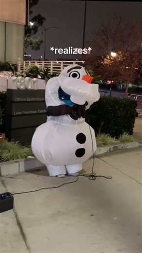 I peed my pants 😐 #twitchclips #clips #funny #cosplay #comedy #irl #twitch #streamer #lol #reaction